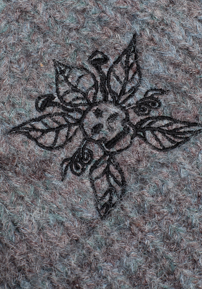 Gorro de punto bordado