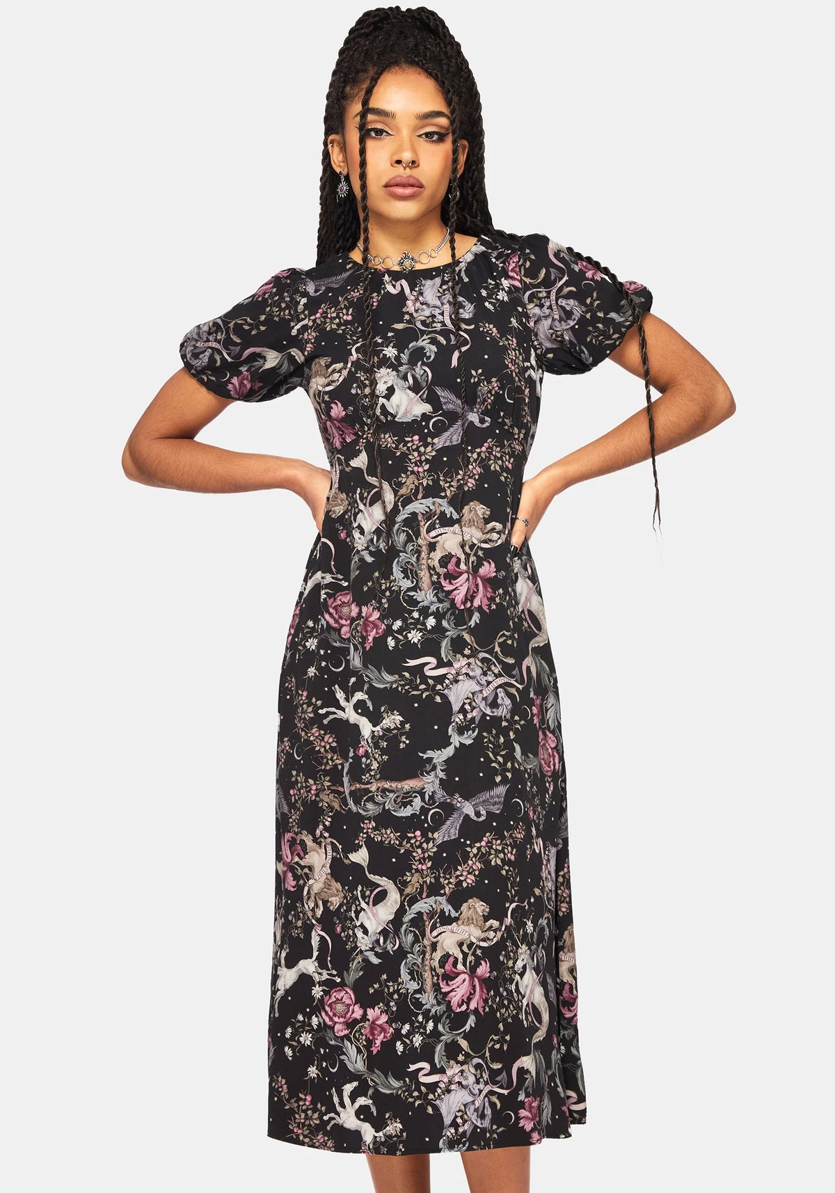 Vestido midi Merunicorn Enchanted Forest Print Puff Sleeve con estampado de sirenas y unicornios de Disturbia