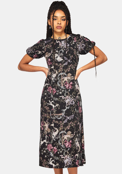 Vestido midi Merunicorn Enchanted Forest Print Puff Sleeve con estampado de sirenas y unicornios de Disturbia