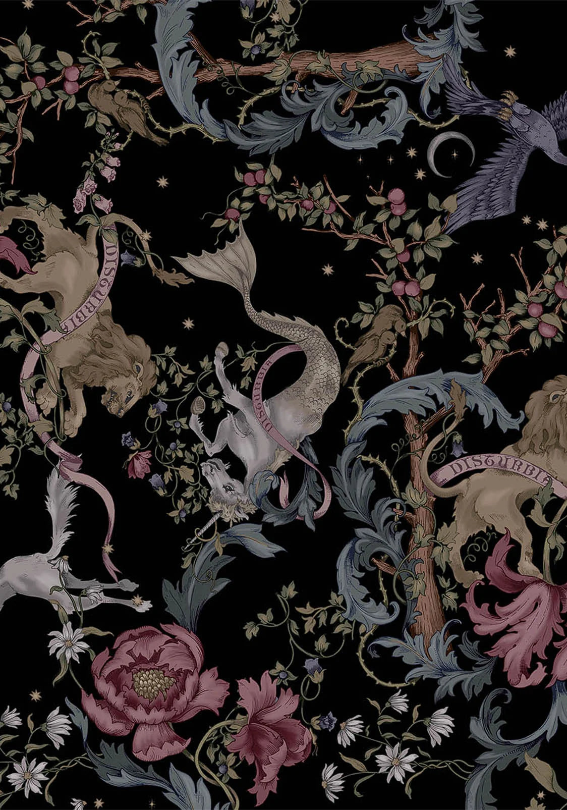 Detalle del estampado de sirenas y unicornios del Merunicorn Enchanted Forest Print Puff Sleeve Midi Dress de Disturbia
