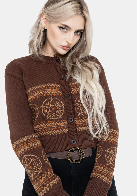 Modelo usando el Olympia Pentagram Fairisle Knit Cardigan de Disturbia