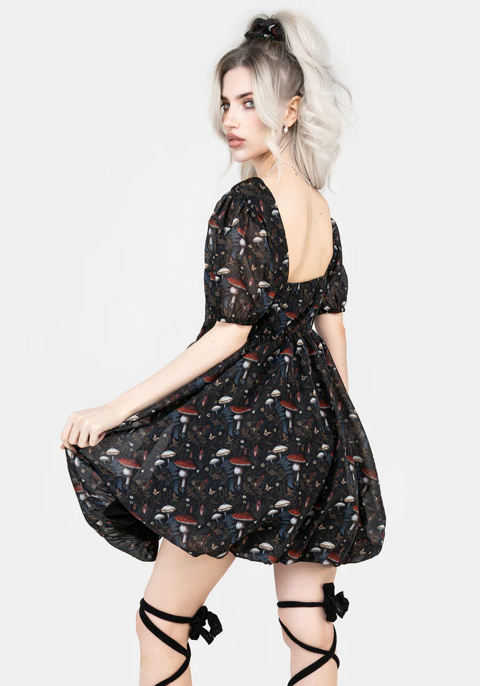 Vestido Mini con Estampado de Hongos Muscaria