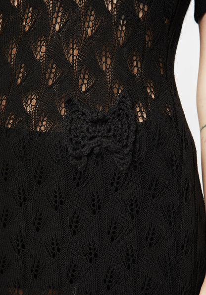 Vestido largo con detalle de polilla de crochet