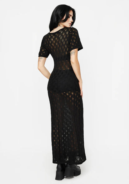 Vestido largo con detalle de polilla de crochet